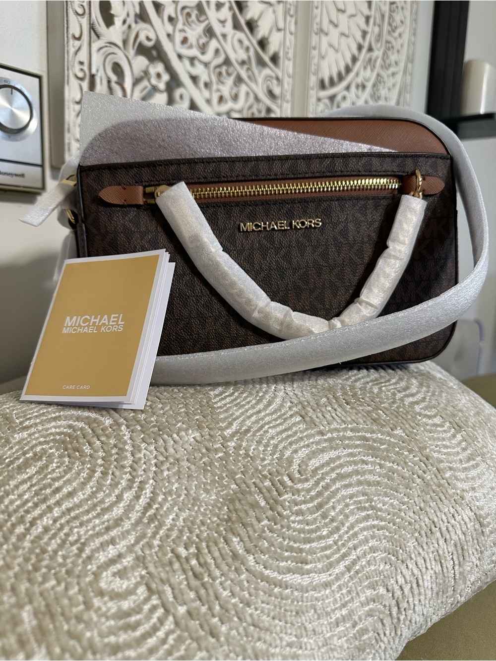 Michael Kors Authentic Jet Set Large  Logo Crossbodybag.